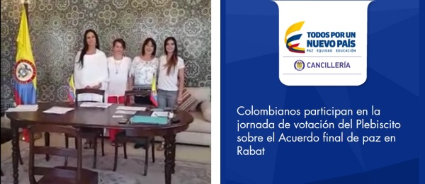 Colombianos participan en la jornada de votación del Plebiscito sobre el Acuerdo final de paz en Rabat