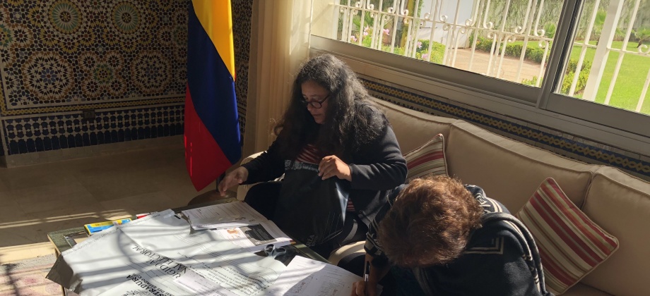 A las 4:00 p.m. cerró el primer día de elecciones en el exterior en la sede Consulado de Colombia